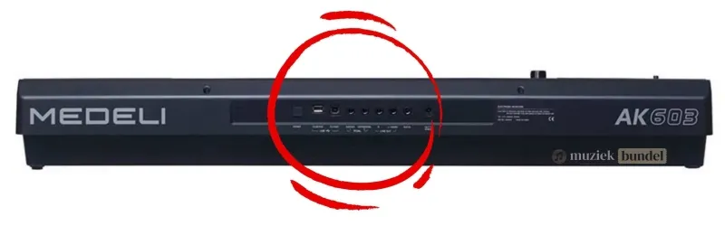 Aansluitmogelijkheden en Connectiviteit van de Medeli AK603 | Muziekbundel.nl Bekijk de aansluitmogelijkheden van de Medeli AK603: USB-MIDI, audio-opname, hoofdtelefoon, line-out, sustainpedaal en externe opslag.