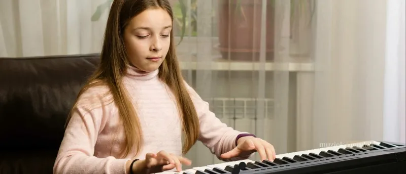 Is de Casio CDP-S110 een Goede Keuze voor Kinderen? | Muziekbundel.nl Casio CDP-S110 digitale piano, geschikt voor kinderen vanwege gewogen toetsen en gebruiksvriendelijke app