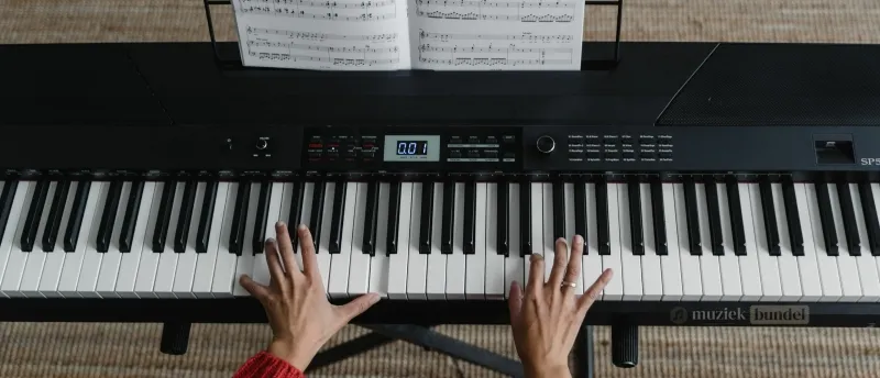 Digitale Pianos tussen 300 en 500 euro | Muziekbundel.nl Overzicht van digitale piano's in de prijsklasse van 300 tot 500 euro voor beginners en gevorderden.