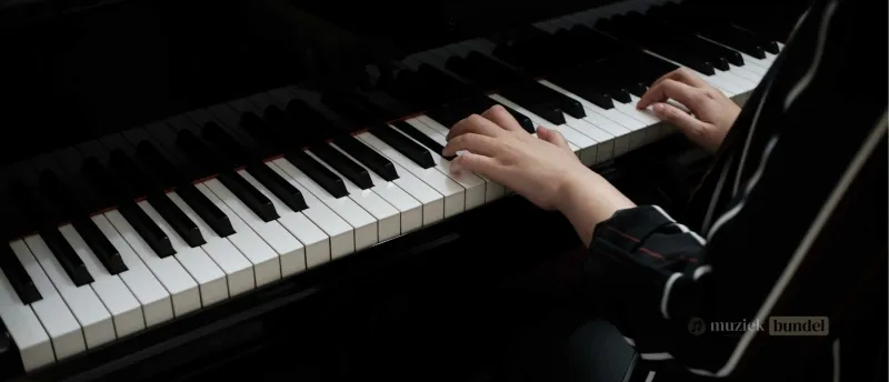 Digitale Piano's voor beginners onder de 300 euro | Muziekbundel Betaalbare digitale piano voor beginners met gewogen toetsen, ideaal voor startende pianisten.