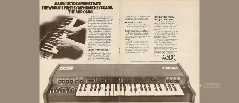 Historische ARP Omni Brochurepagina's uit de Jaren '70 | Muziekbundel.nl Twee pagina's uit een vintage ARP Omni brochure met details over functies en promotie uit de jaren '70.