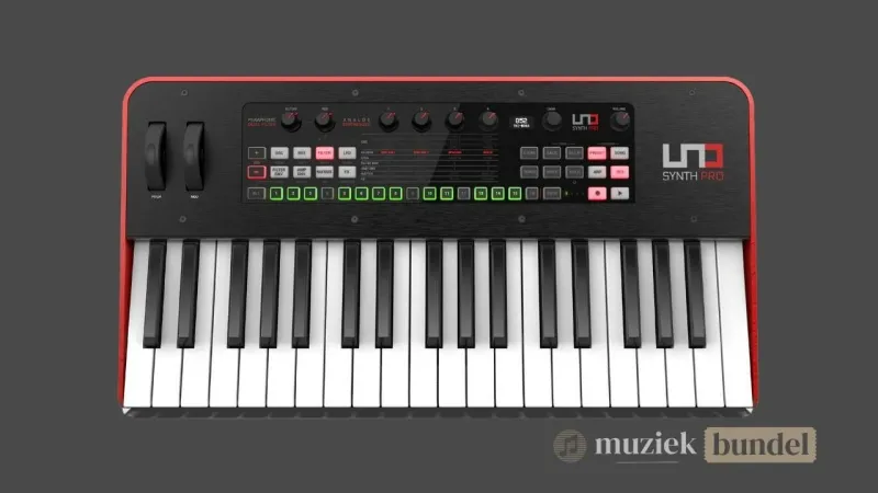IK Multimedia Uno Synth Pro met 3-stemmige paraphonische polyfonie en modulatiematrix voor sound designq IK Multimedia Uno Synth Pro met 3-stemmige paraphonische polyfonie en modulatiematrix voor sound design