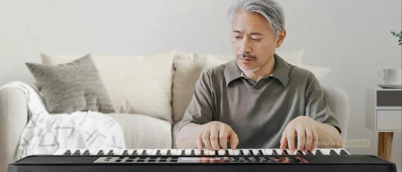 Is de Yamaha PSR-E383 Ook Geschikt voor Ouderen? - Muziekbundel.nl Yamaha PSR-E383 keyboard geschikt voor beginners, kinderen en ouderen