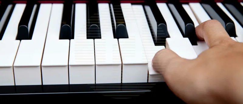Juiste vingerzetting bij piano leren spelen Juiste vingerzetting bij piano leren spelen