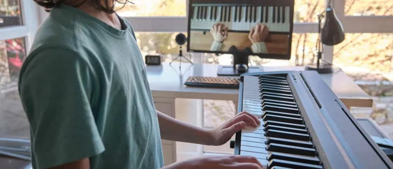 Voordelen van Piano Leren Spelen via YouTube Voordelen van Piano Leren Spelen via YouTube