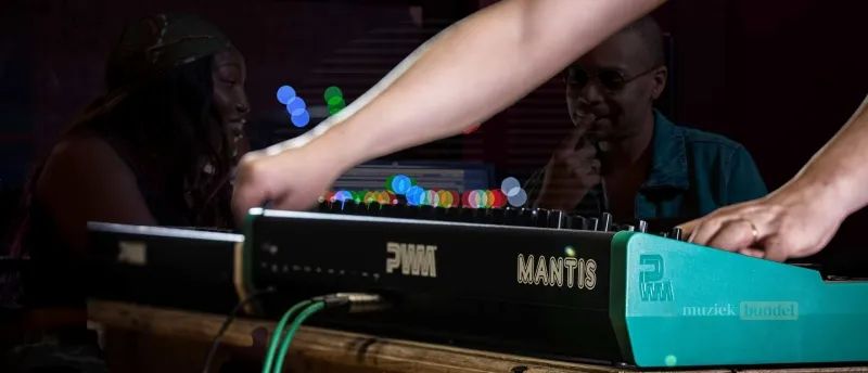 Wat Vinden Gebruikers van de PWM Mantis Synthesizer? | Muziekbundel.nl Gebruikerservaringen en recensies van de PWM Mantis synthesizer, inclusief klank en gebruiksgemak.
