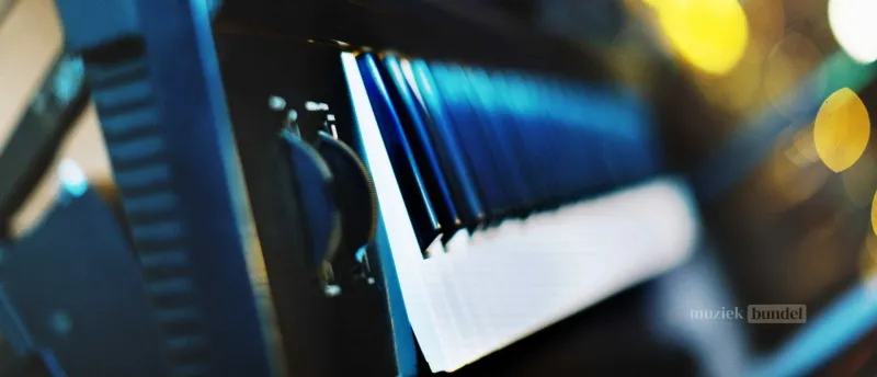 Wat zijn vergelijkbare alternatieven of concurrentie voor de MiniFreak? - Muziekbundel.nl Vergelijkbare alternatieven voor de Arturia MiniFreak zijn synths zoals de Korg Minilogue XD, Novation Peak, ASM Hydrasynth, en Roland JD-Xi, die ook krachtige sound design- en syntheseopties bieden voor muzikanten.
