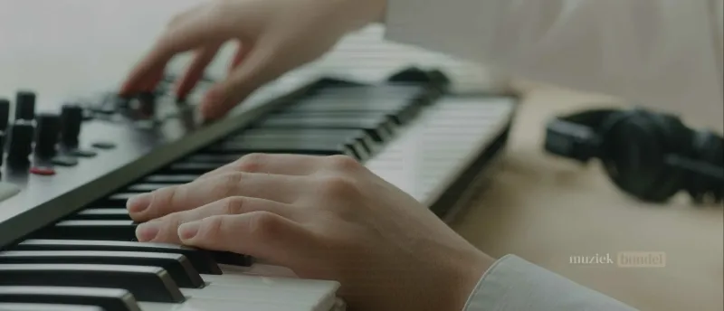 Wat zijn vergelijkbare alternatieven voor de Teenage Engineering OP-1 en OP-1 Field in deze categorie? | Muziekbundel.nl Vergelijkbare alternatieven voor de OP-1 Field – Elektron, Roland, Novation, en meer