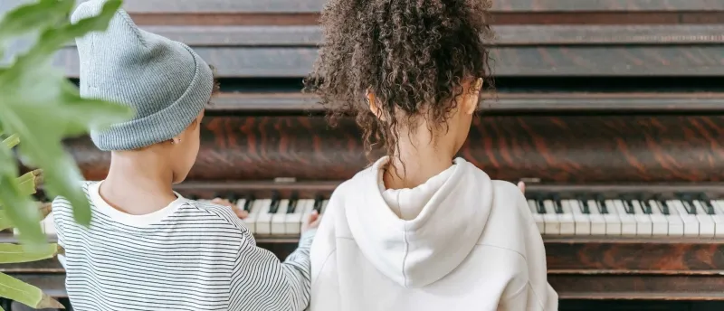 Zelf piano leren spelen voor kinderen Zelf piano leren spelen voor kinderen